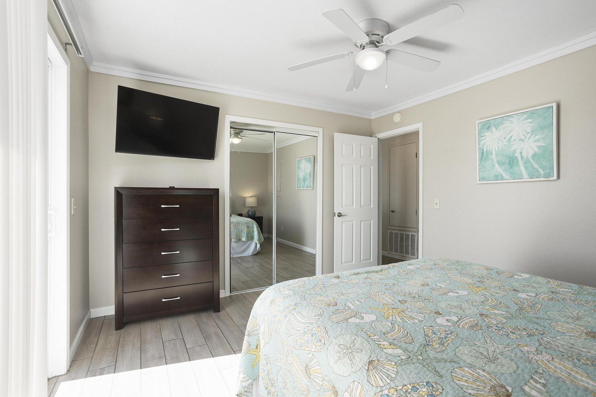 7456 Gulf Boulevard  ParrotEyes Cove 15