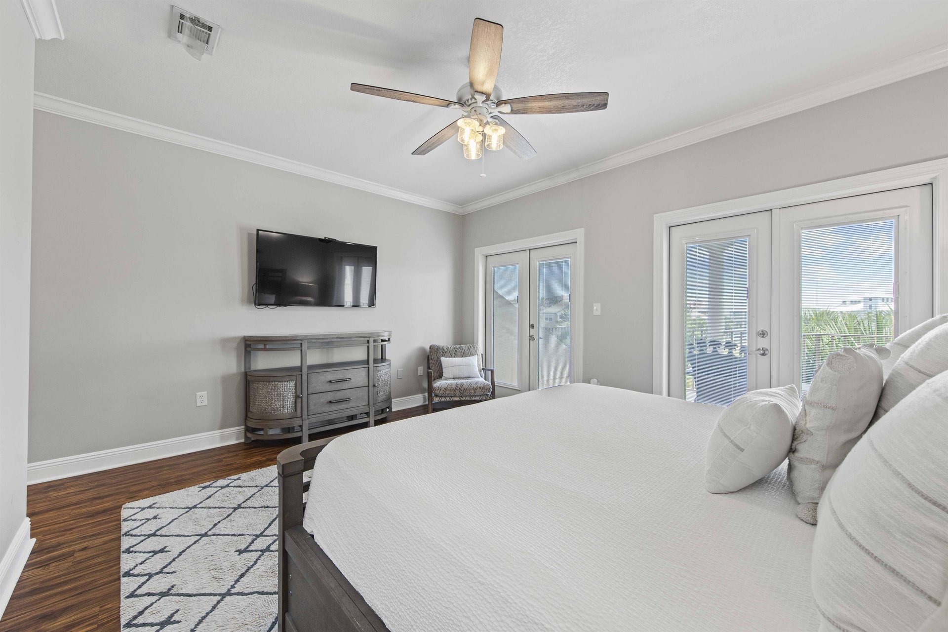 Classy Beaches at Destin Pointe Resort 15