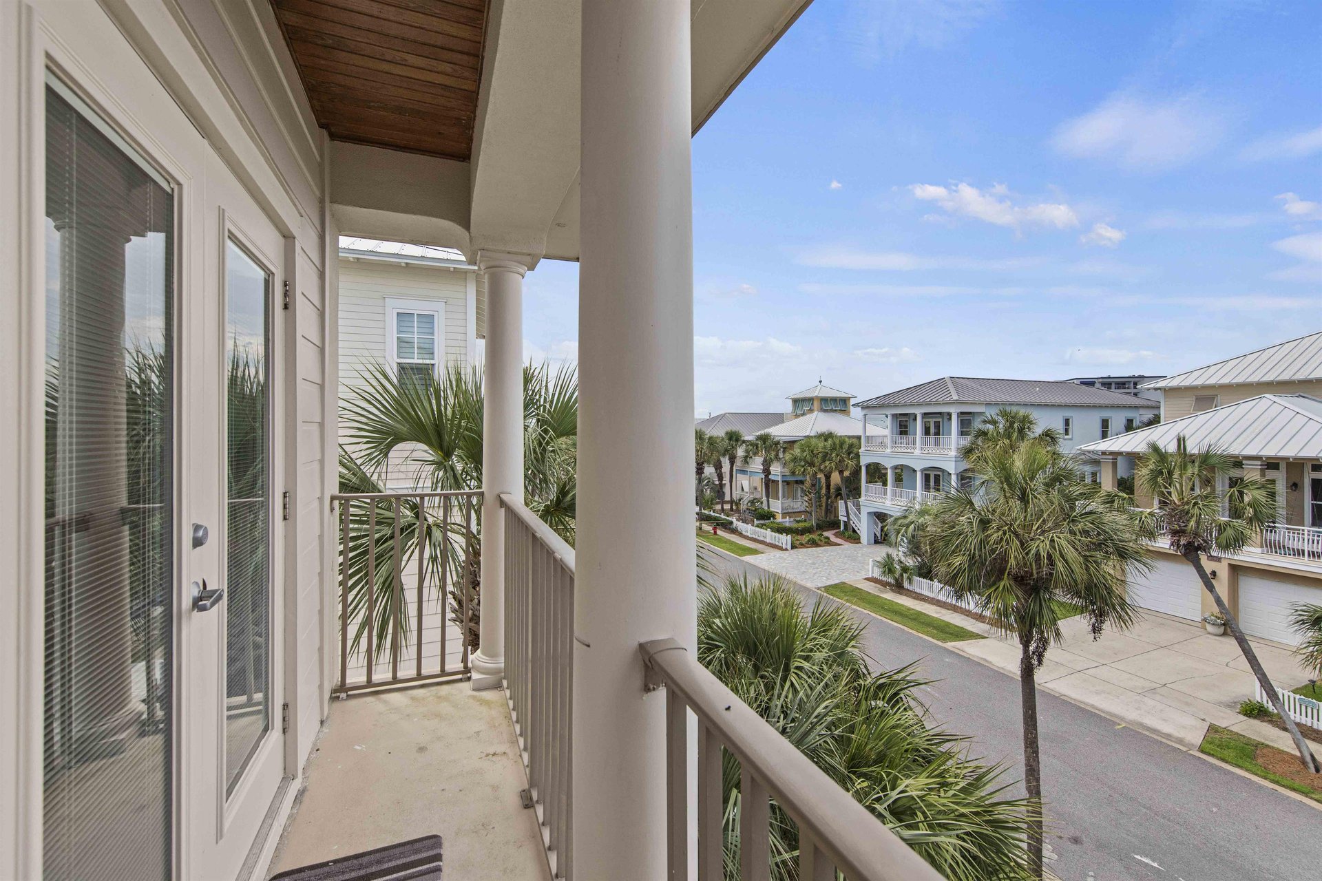Classy Beaches at Destin Pointe Resort 30