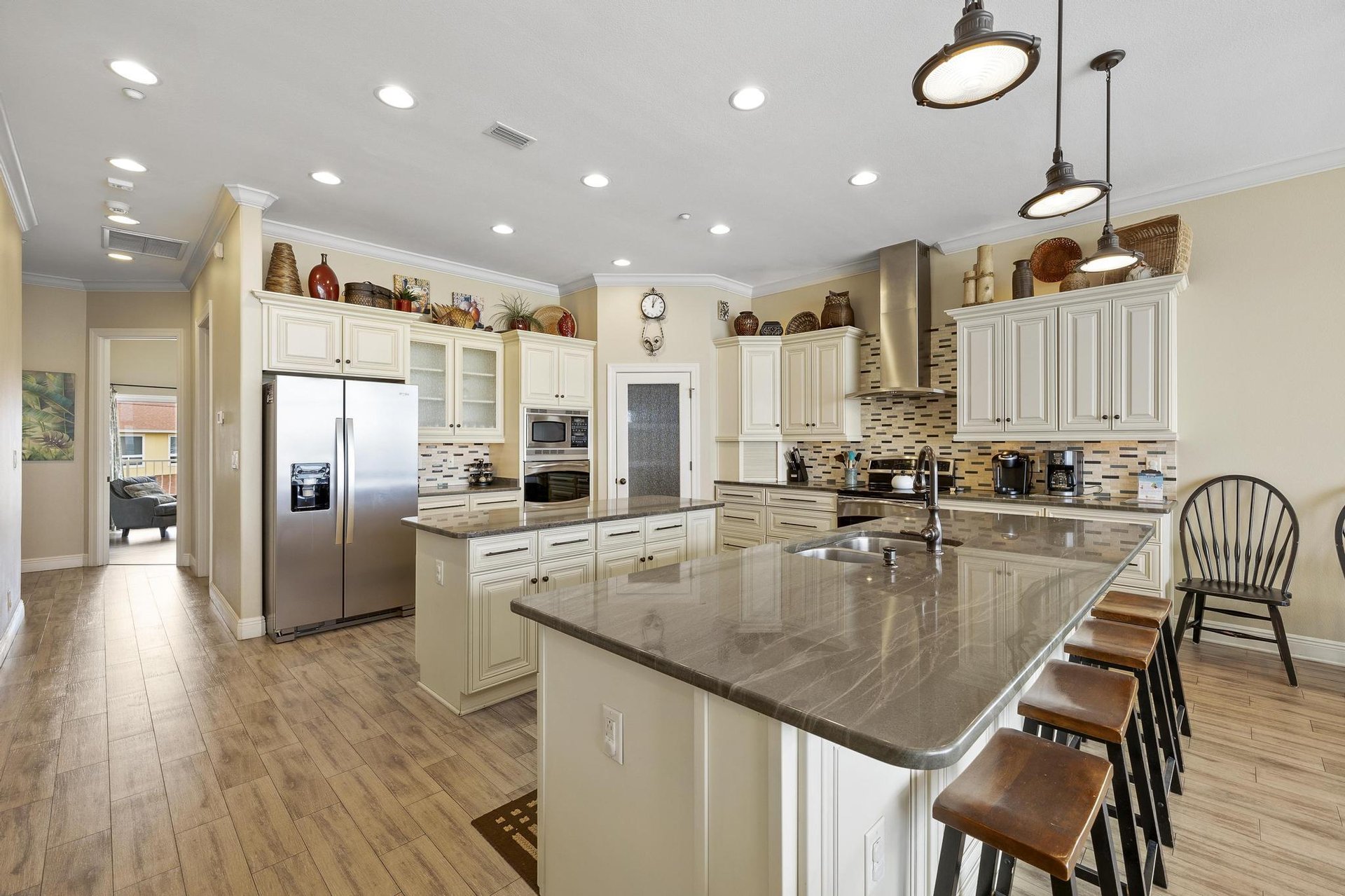 Regency Cabanas B1 4