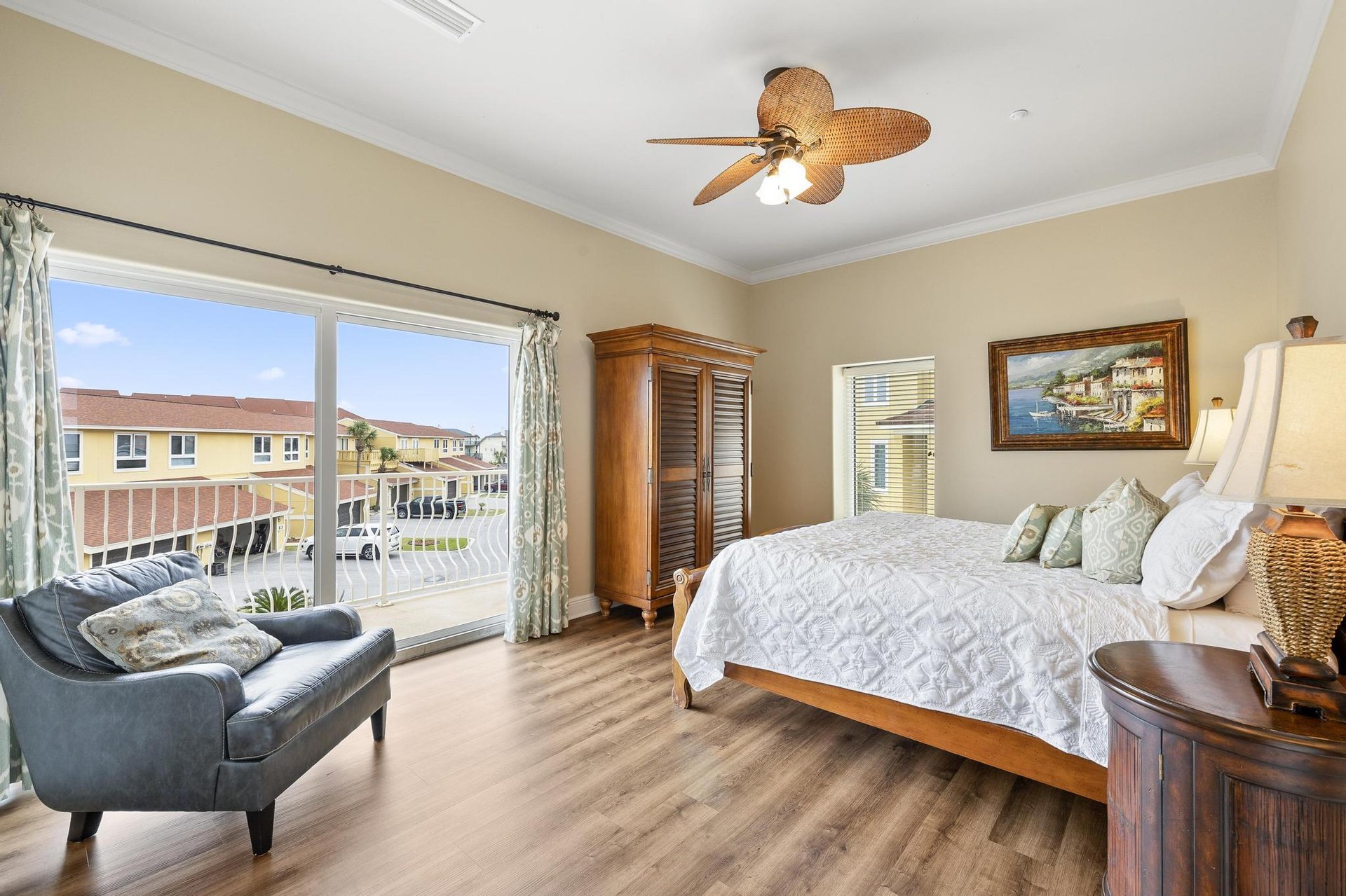 Regency Cabanas B1 18