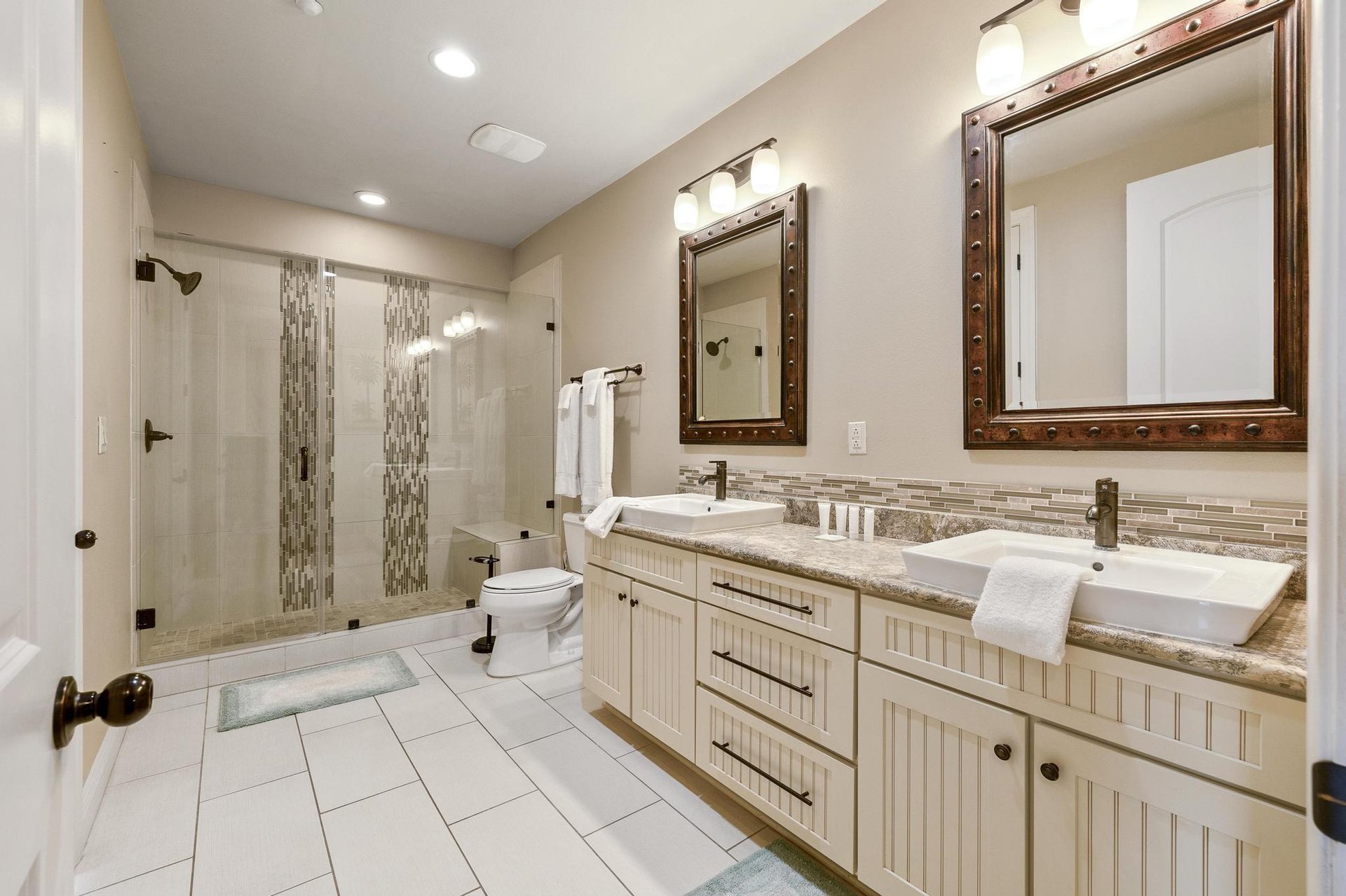 Regency Cabanas B1 20