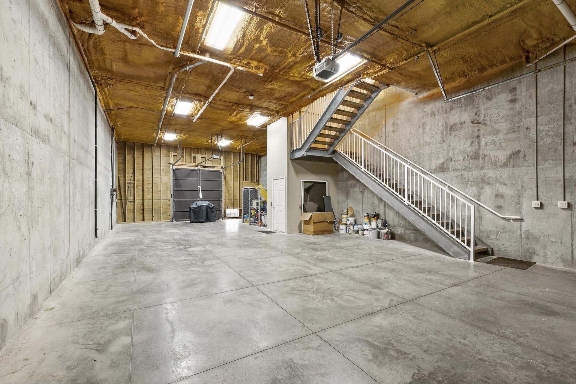 Regency Cabanas B1 31