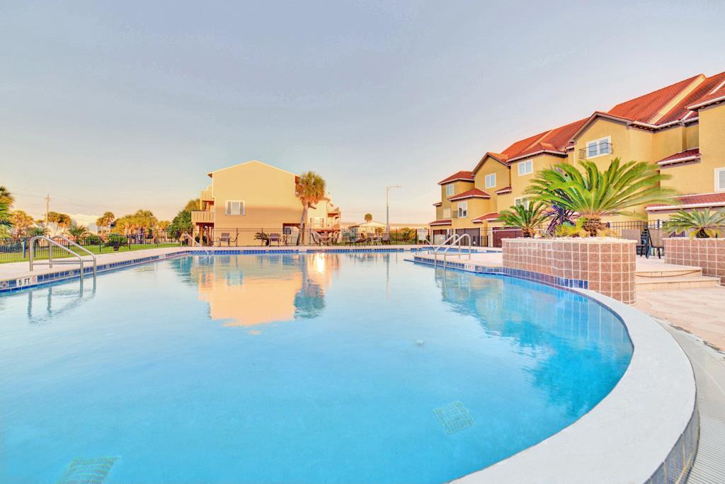 Regency Cabanas B1 32