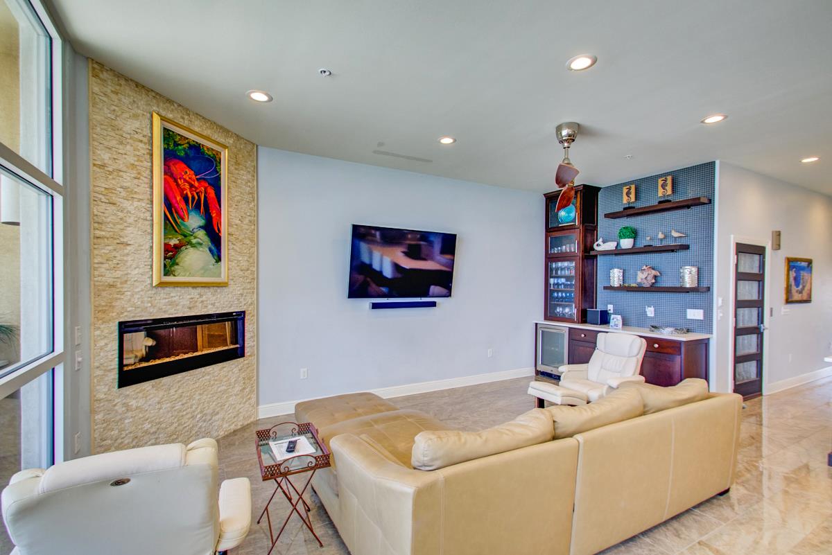 Regency Cabanas B6 6