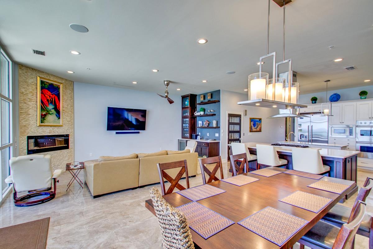 Regency Cabanas B6 7