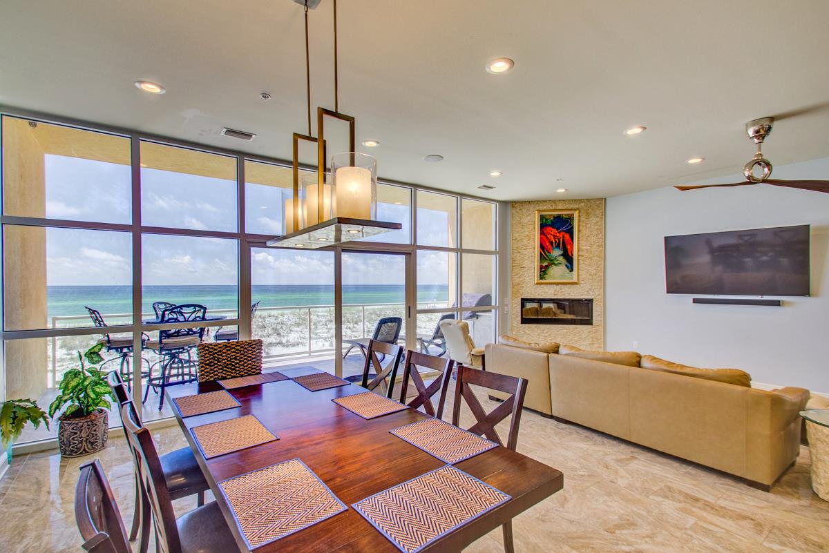 Regency Cabanas B6 8