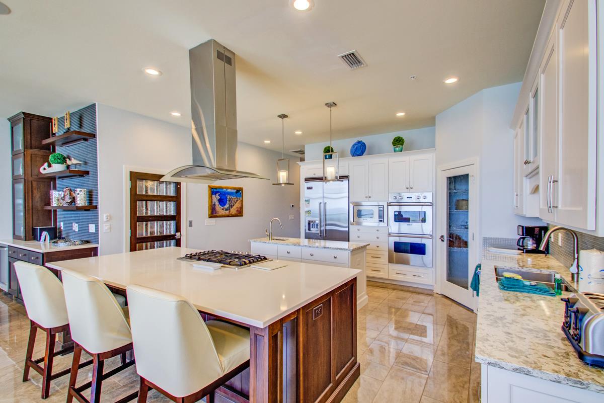 Regency Cabanas B6 11