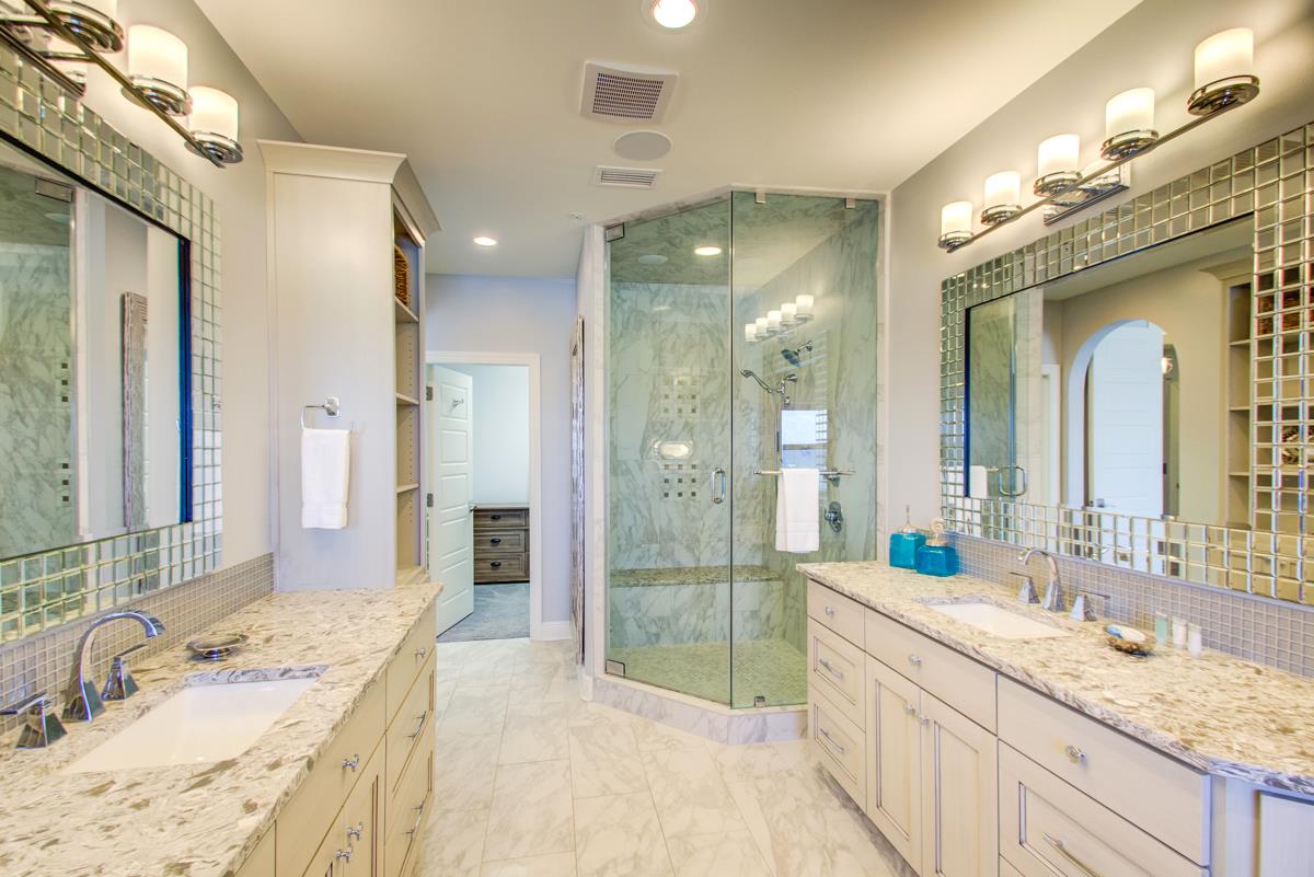 Regency Cabanas B6 24