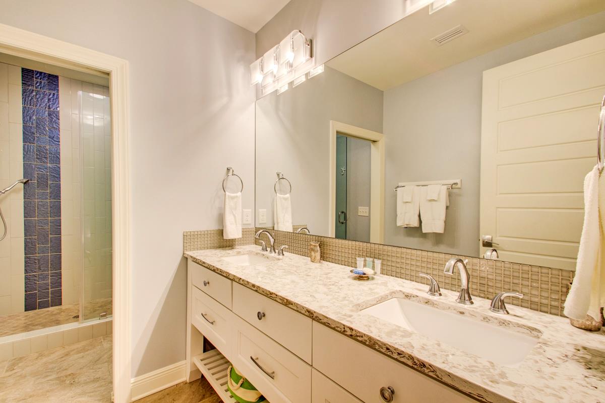 Regency Cabanas B6 26