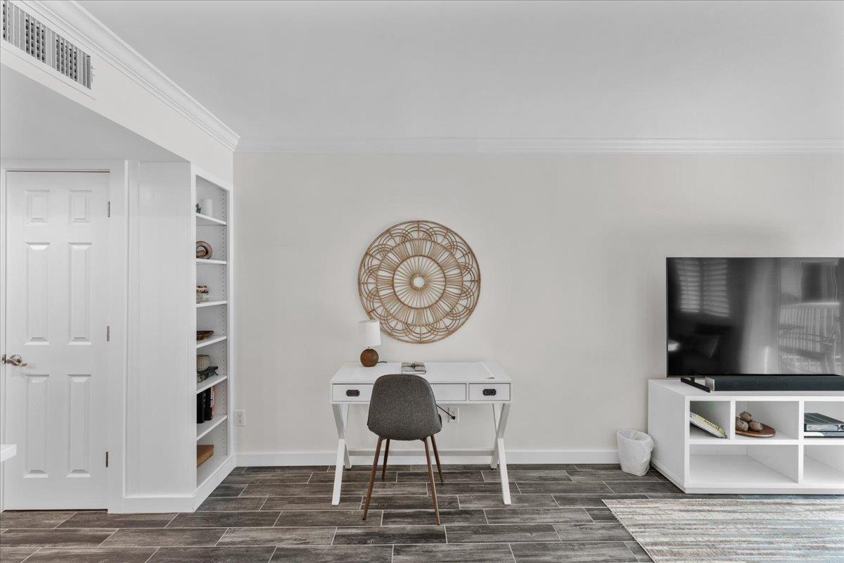 Holiday Surf and Racquet Unit 413 6