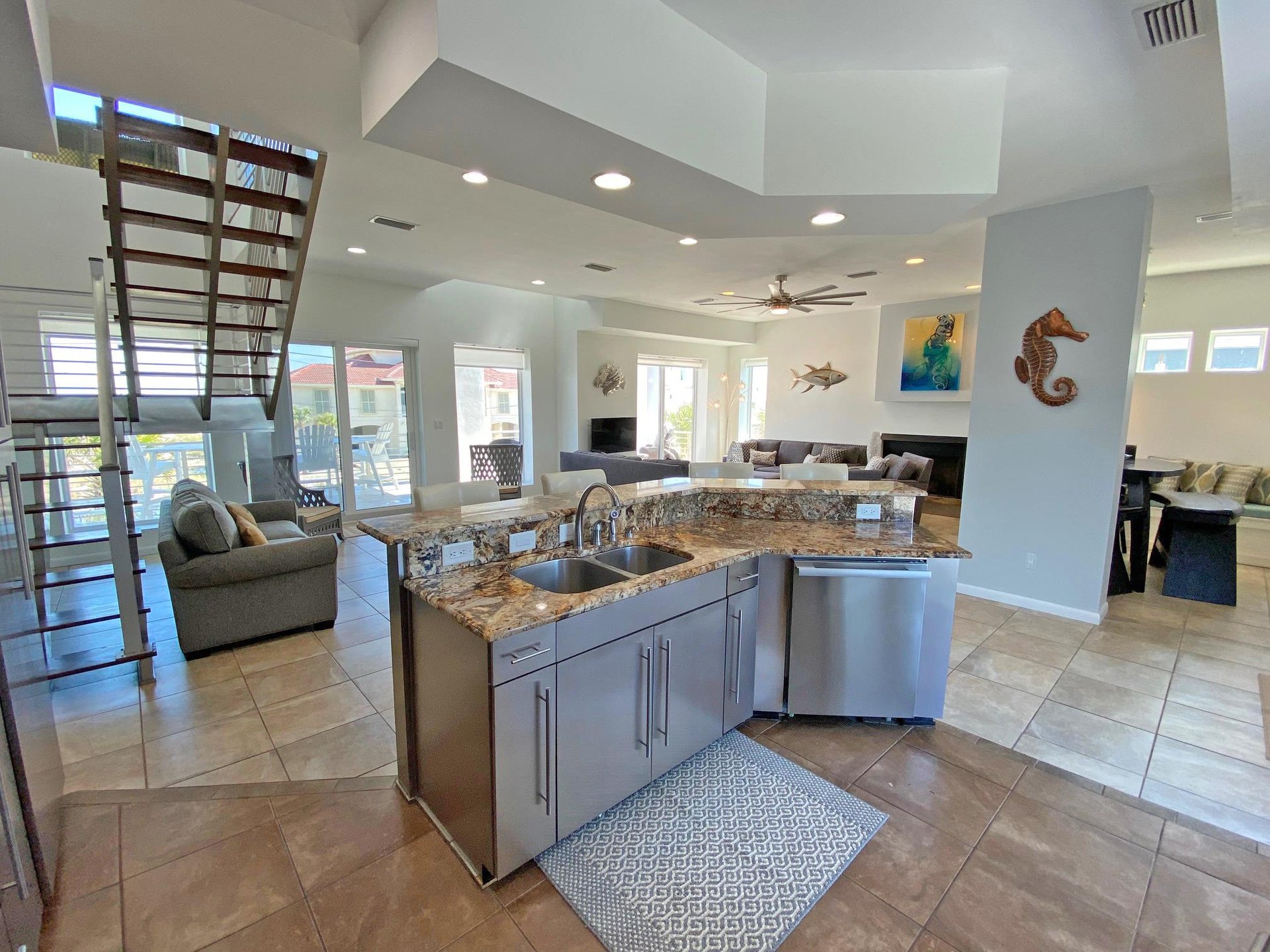 Ariola 1013  Sunshine Beach House 26