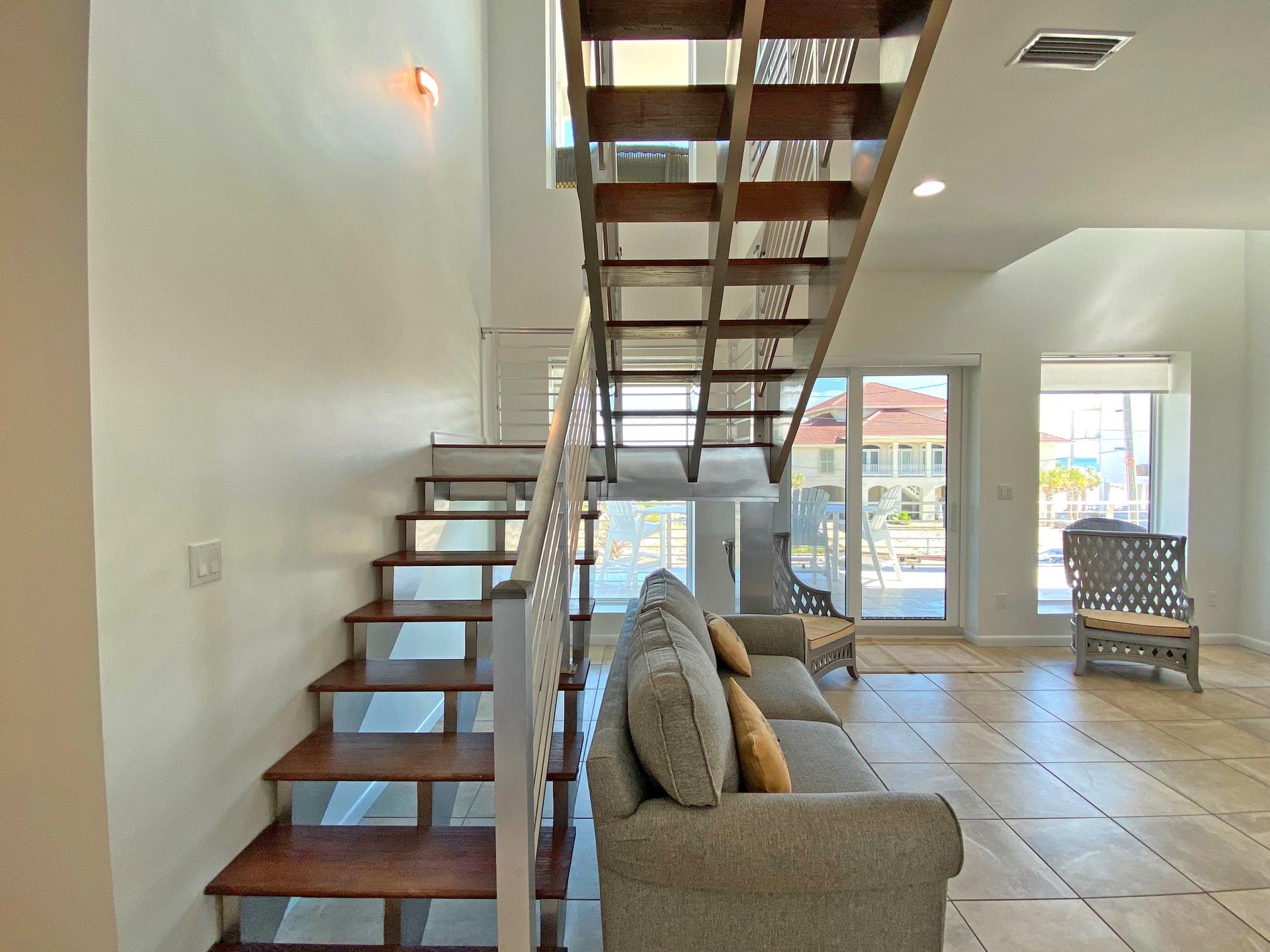 Ariola 1013  Sunshine Beach House 44