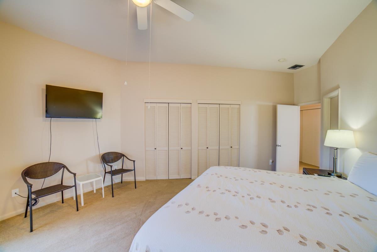 Ensenada Cinco 1736 37