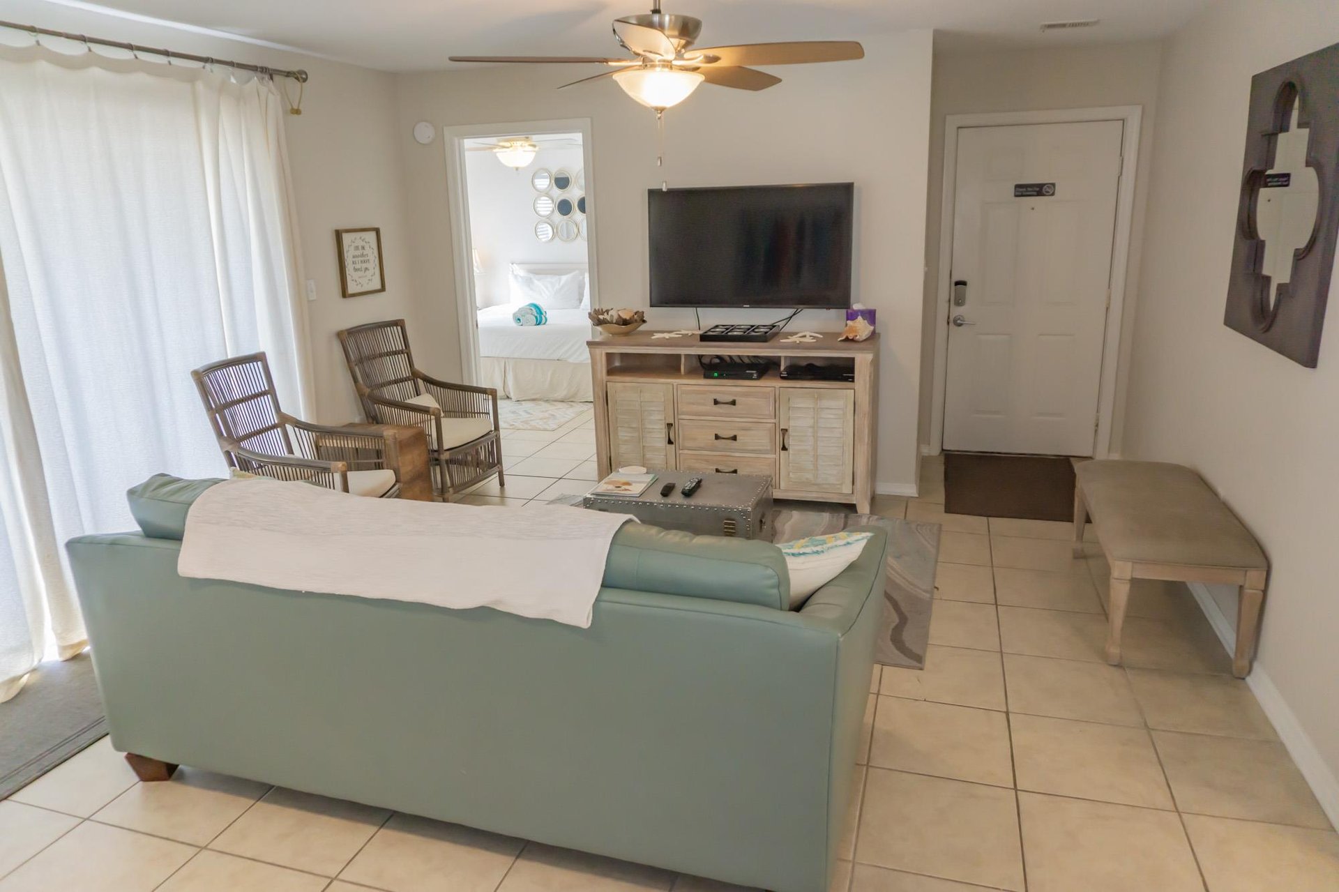 Beachside Villas 823 2