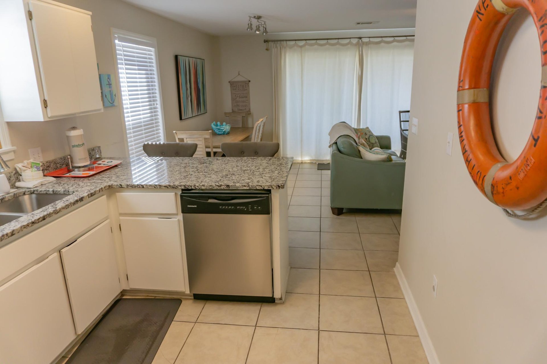 Beachside Villas 823 6