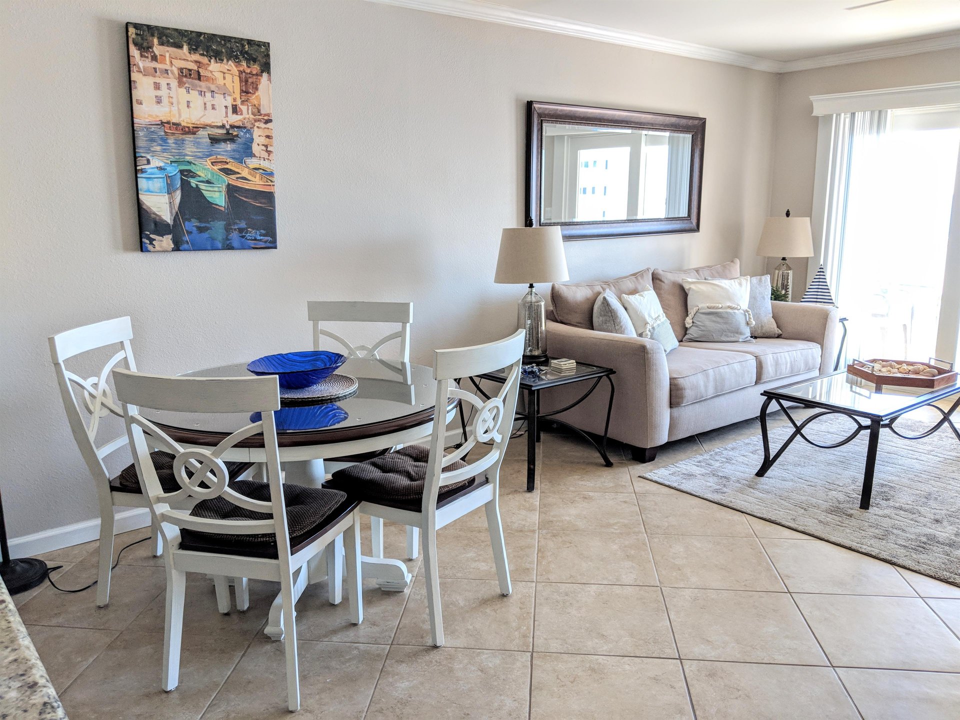 Holiday Surf and Racquet Unit 622 4