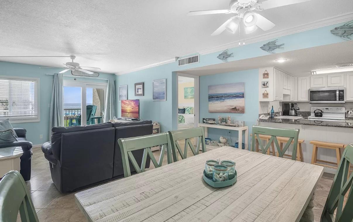 Holiday Surf and Racquet Unit 311 1