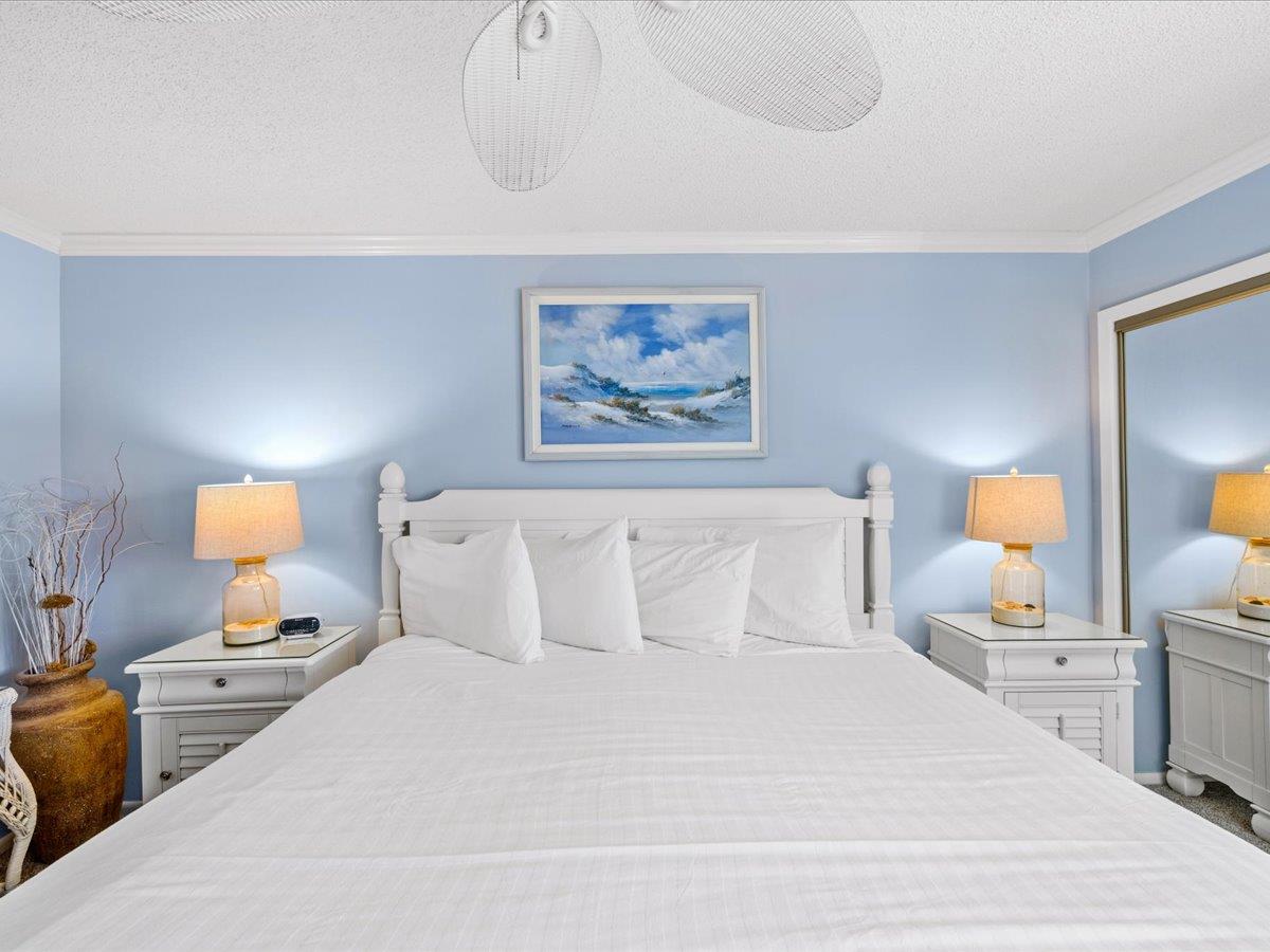 Holiday Surf and Racquet Unit 720 11