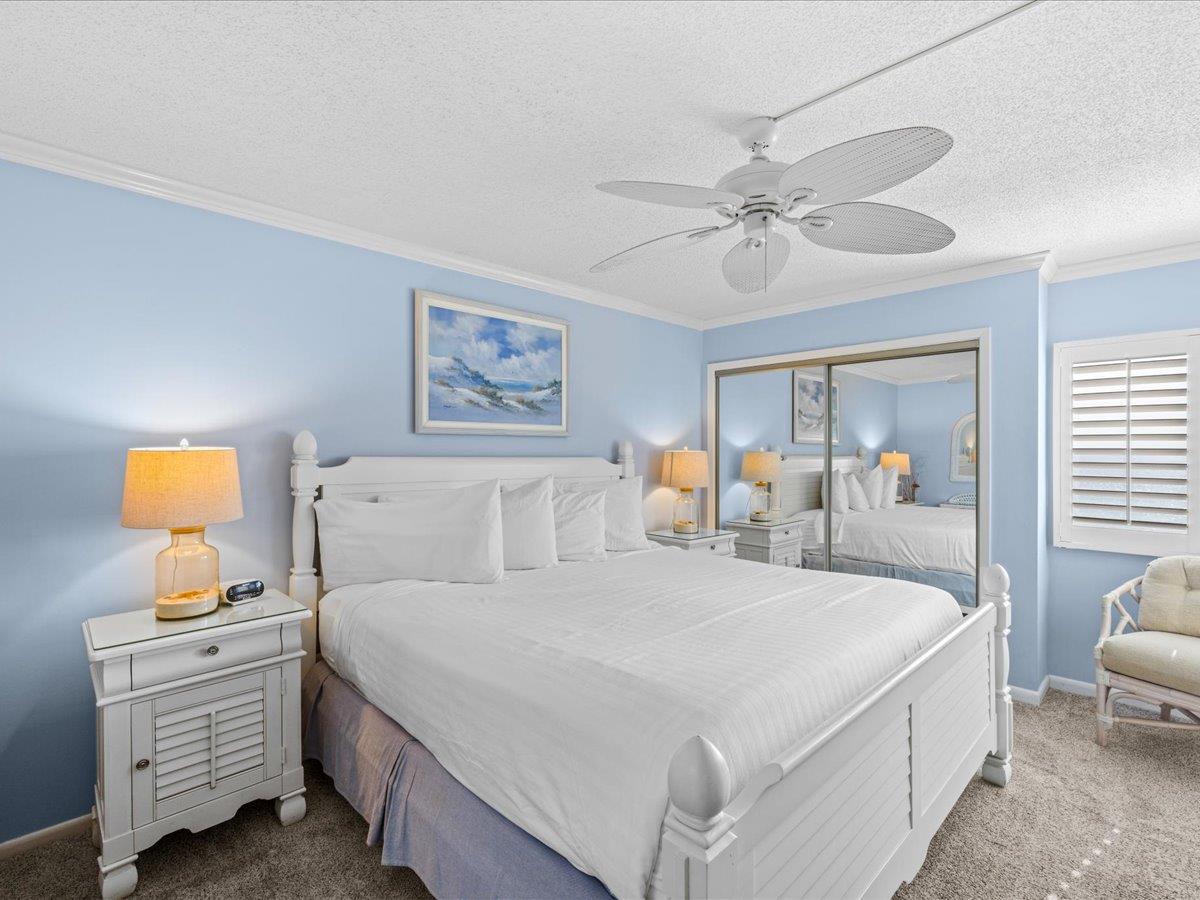 Holiday Surf and Racquet Unit 720 14