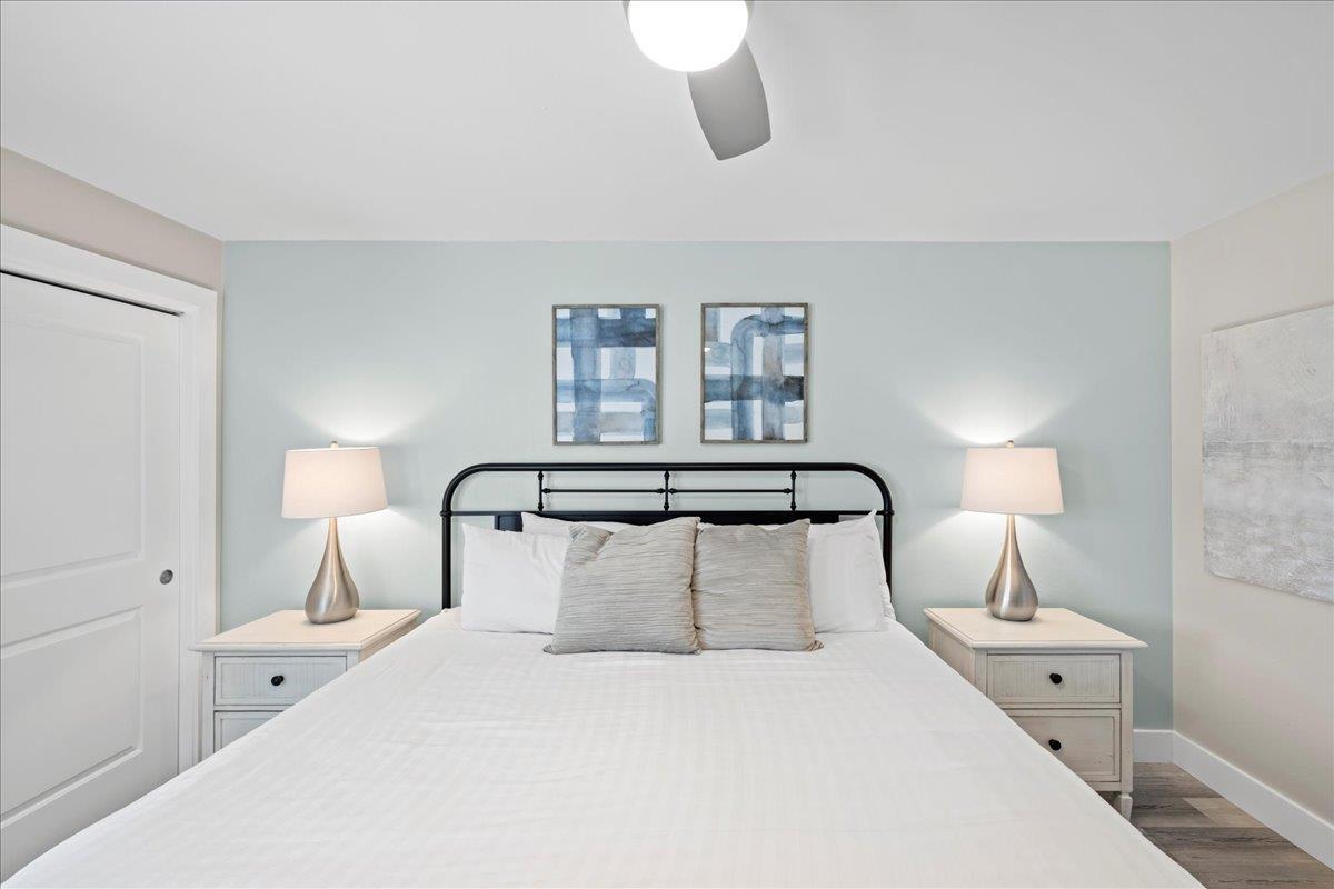 Holiday Surf and Racquet Unit 608 20