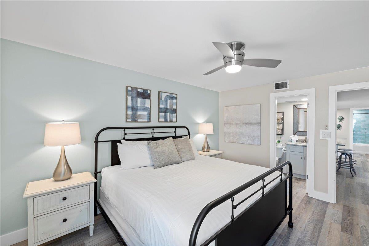 Holiday Surf and Racquet Unit 608 21