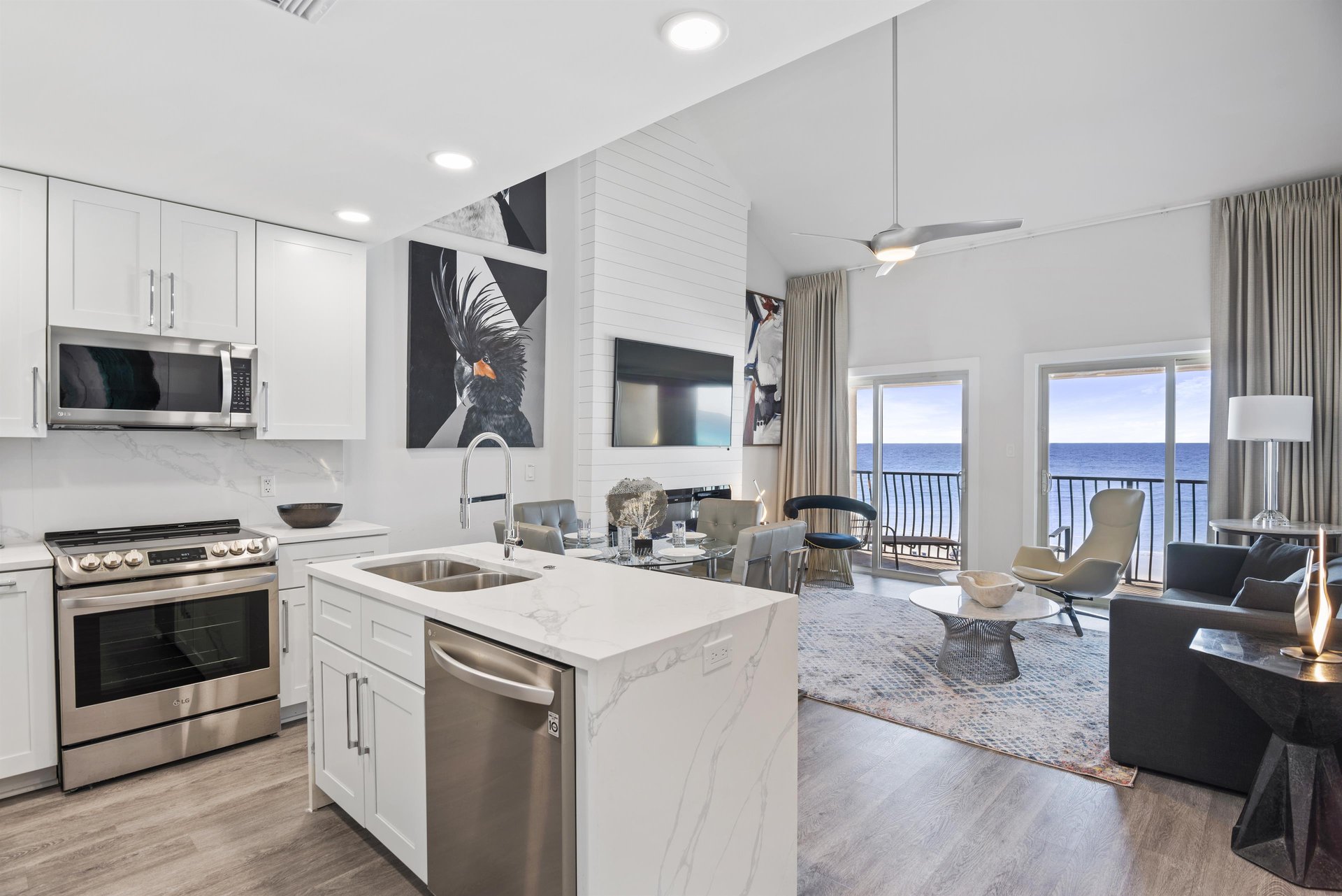 Coral Reef Club 42 4