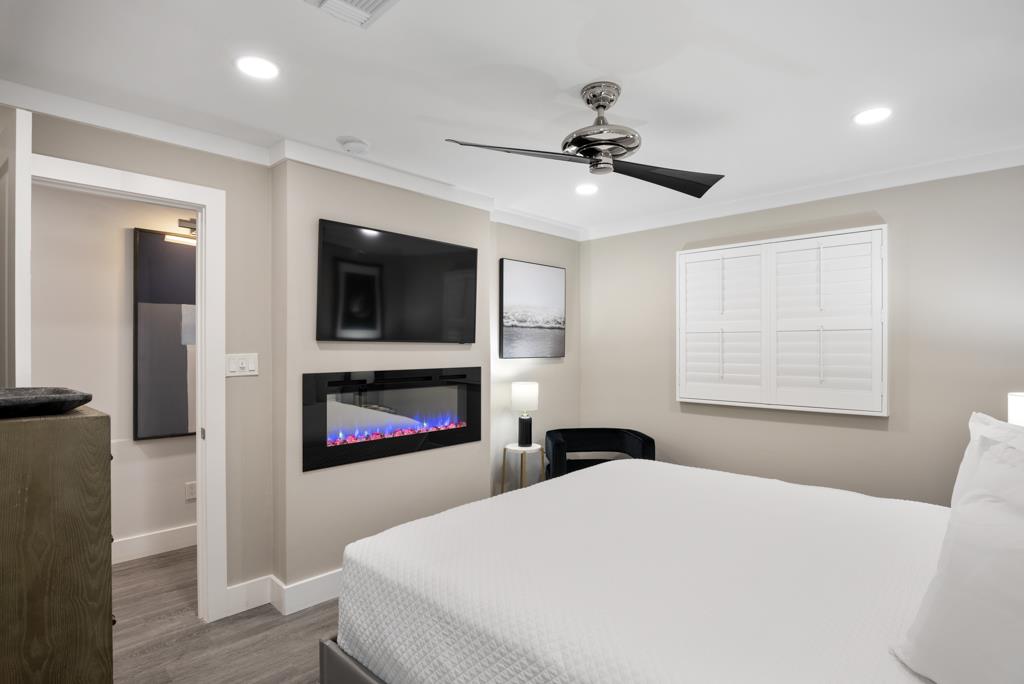 Coral Reef Club 42 14