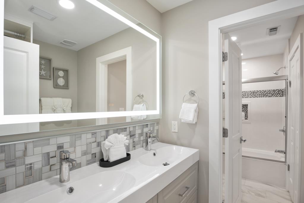 Coral Reef Club 42 15