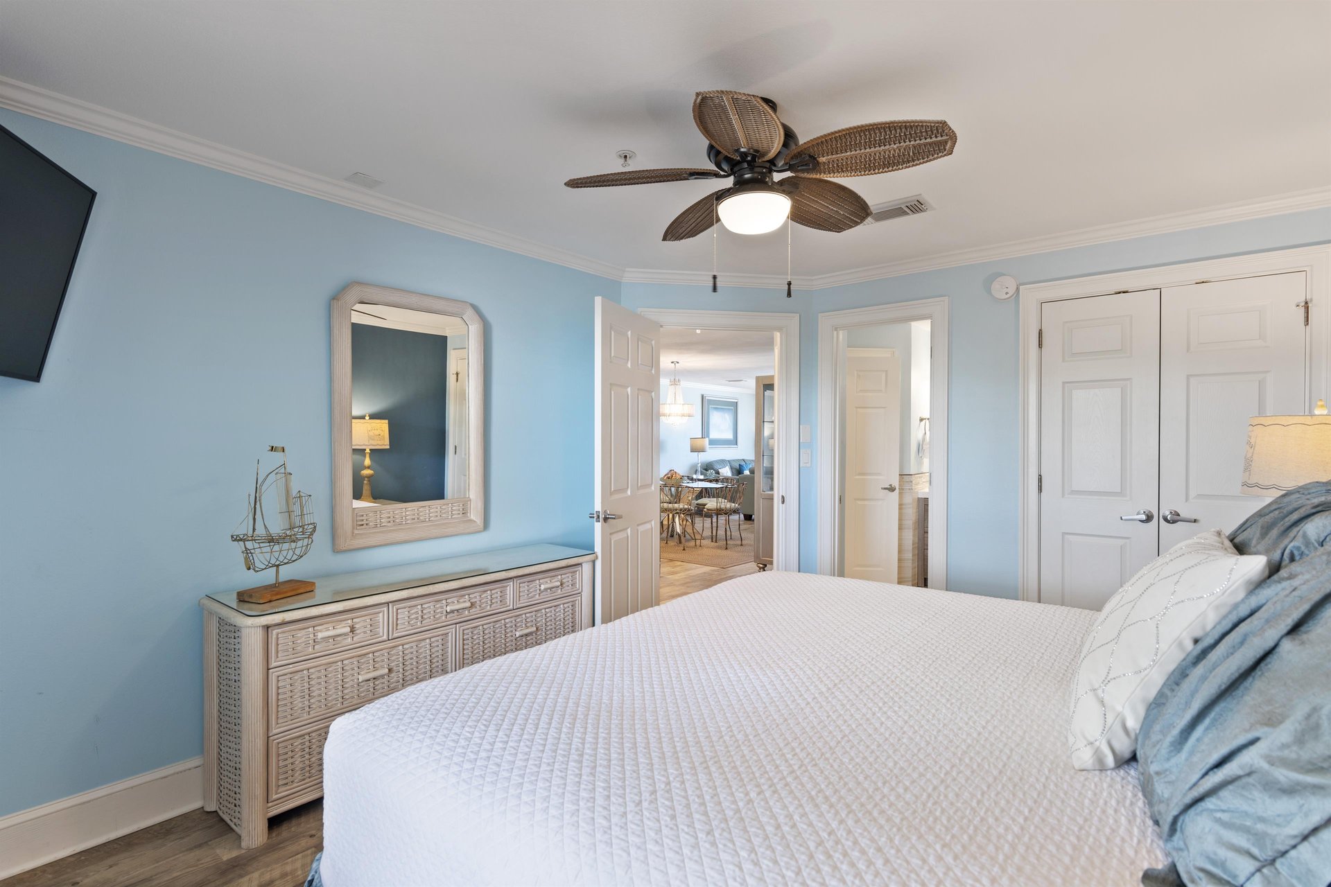 Crystal Dunes 305 13