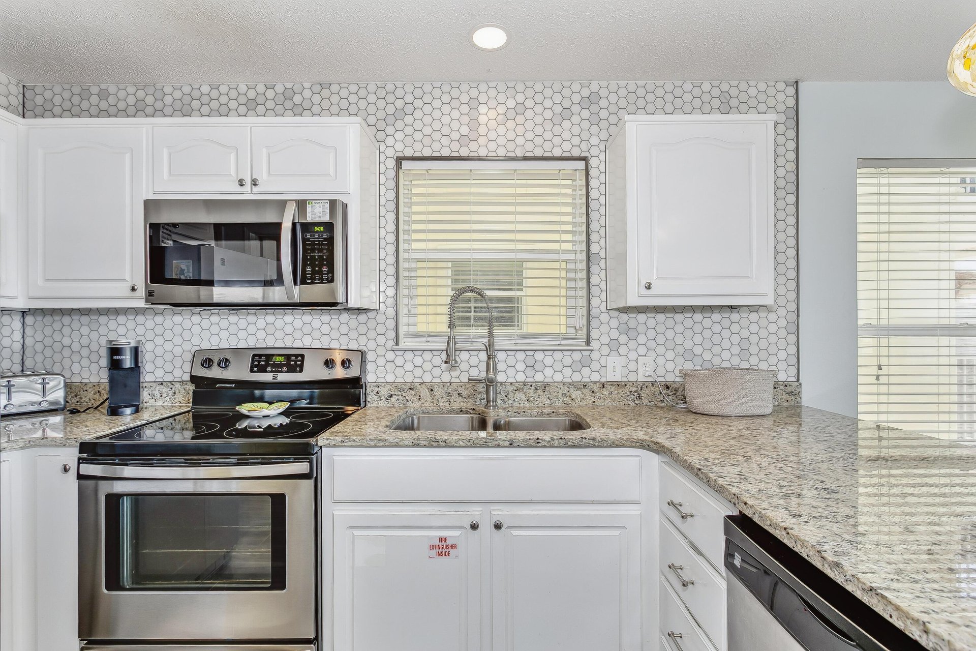 Gulf Island Condominiums 421 BrightNSunny NEW 10