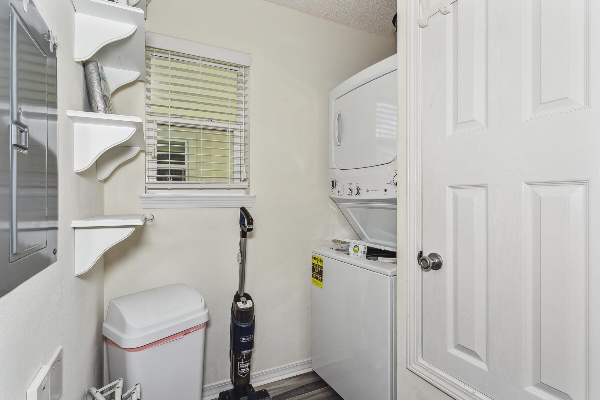 Gulf Island Condominiums 421 BrightNSunny NEW 17