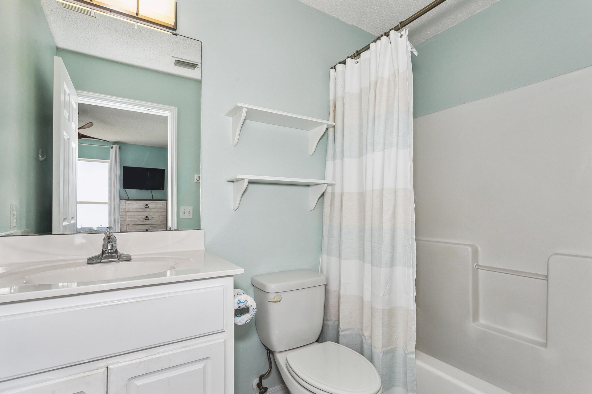 Gulf Island Condominiums 421 BrightNSunny NEW 21