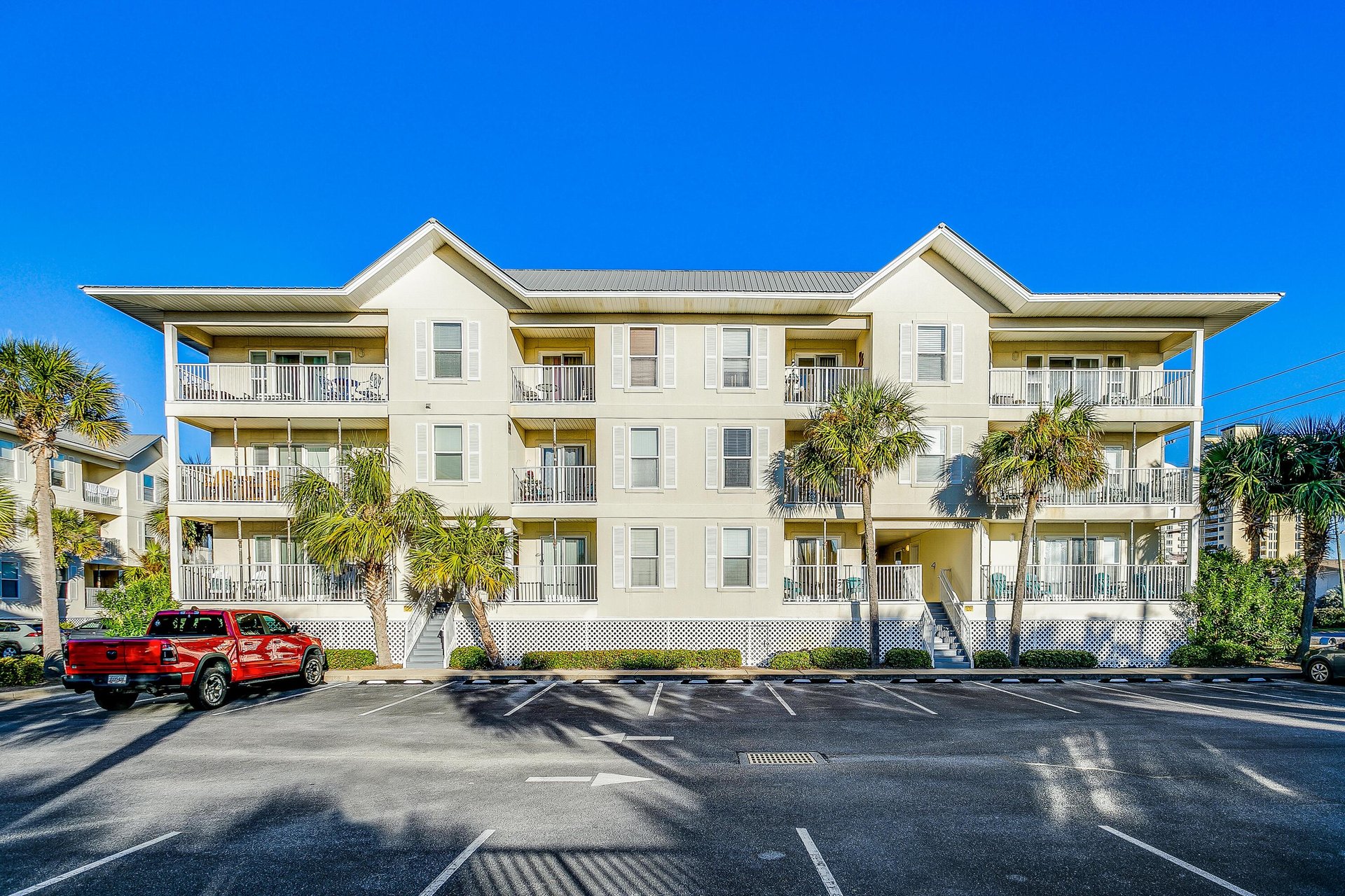 Gulf Island Condominiums 421 BrightNSunny NEW 32