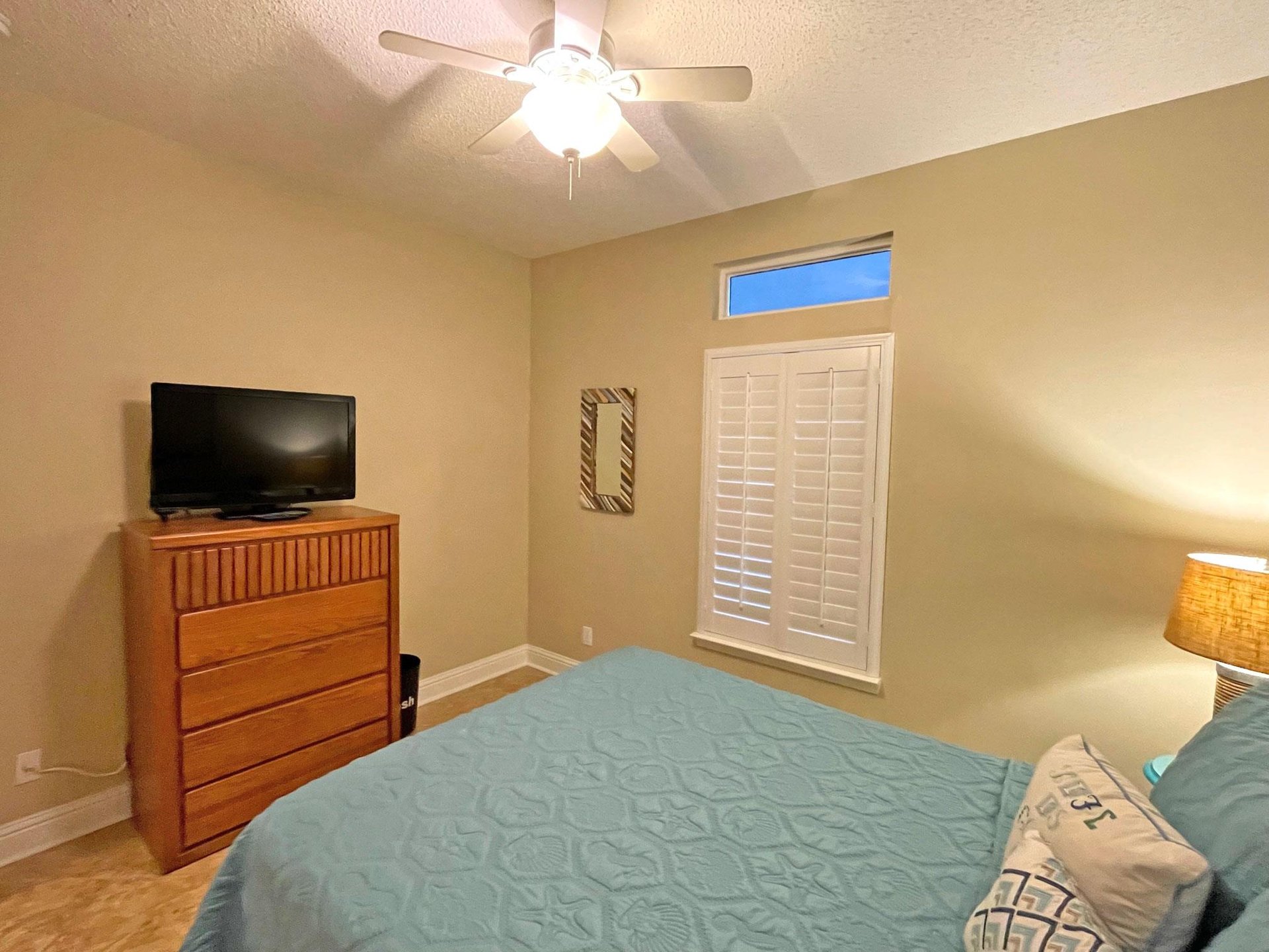 Maldonado 709  Chesed Emerald Gulf 15