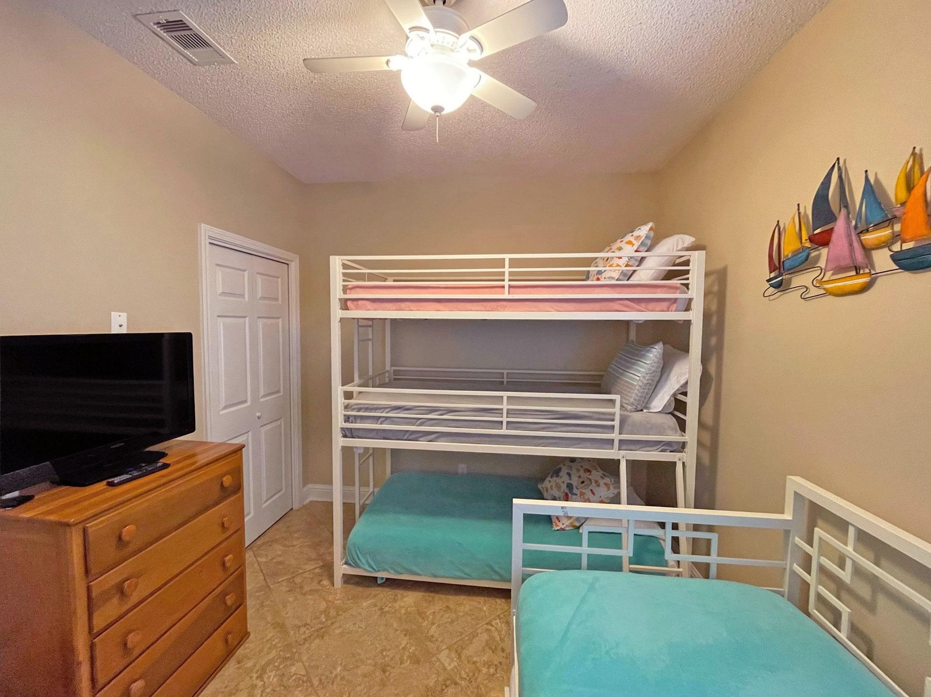 Maldonado 709  Chesed Emerald Gulf 24