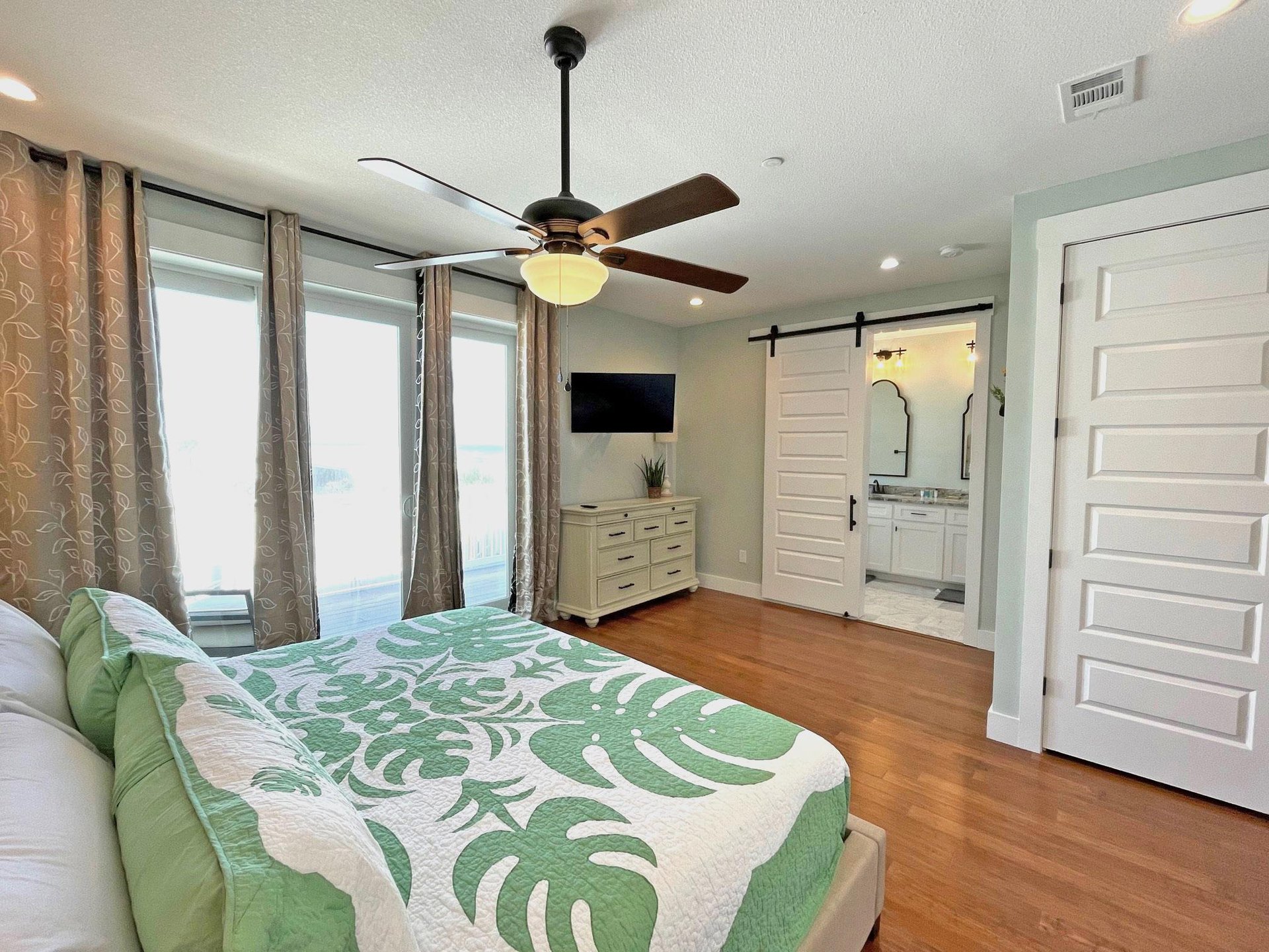 Calle Bonita 1722  Seastone 17