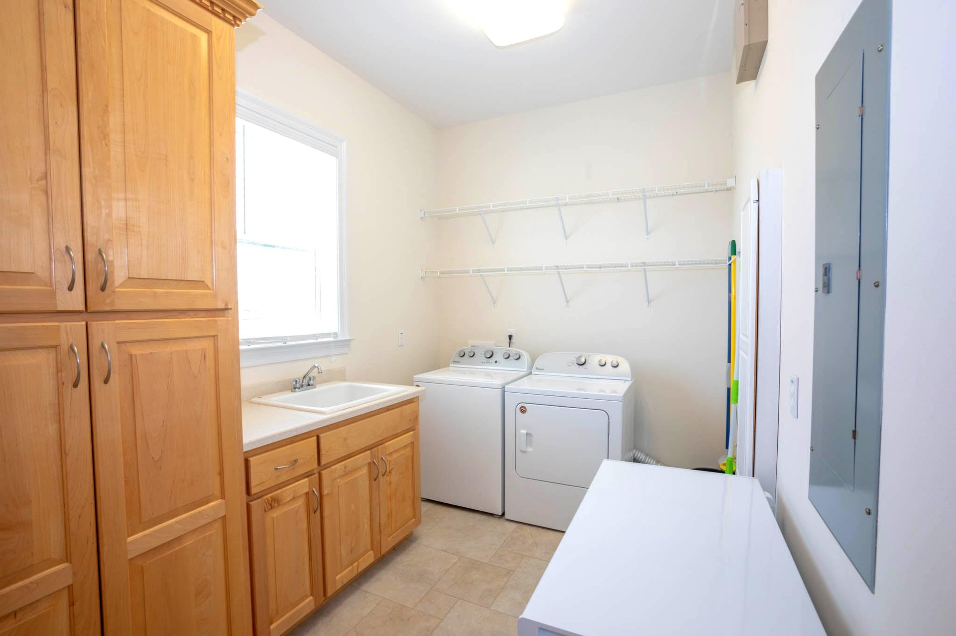 Calle Juela 5  Sandy Crab Horizon 16