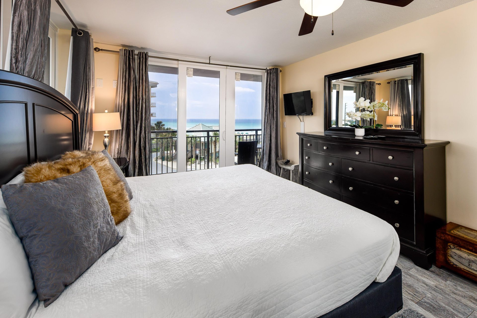 Nautilus Unit 2411 10