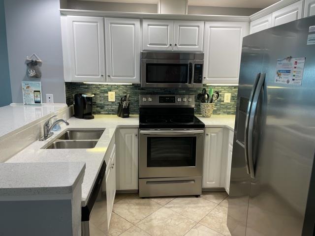 Crystal Shores 1003 9