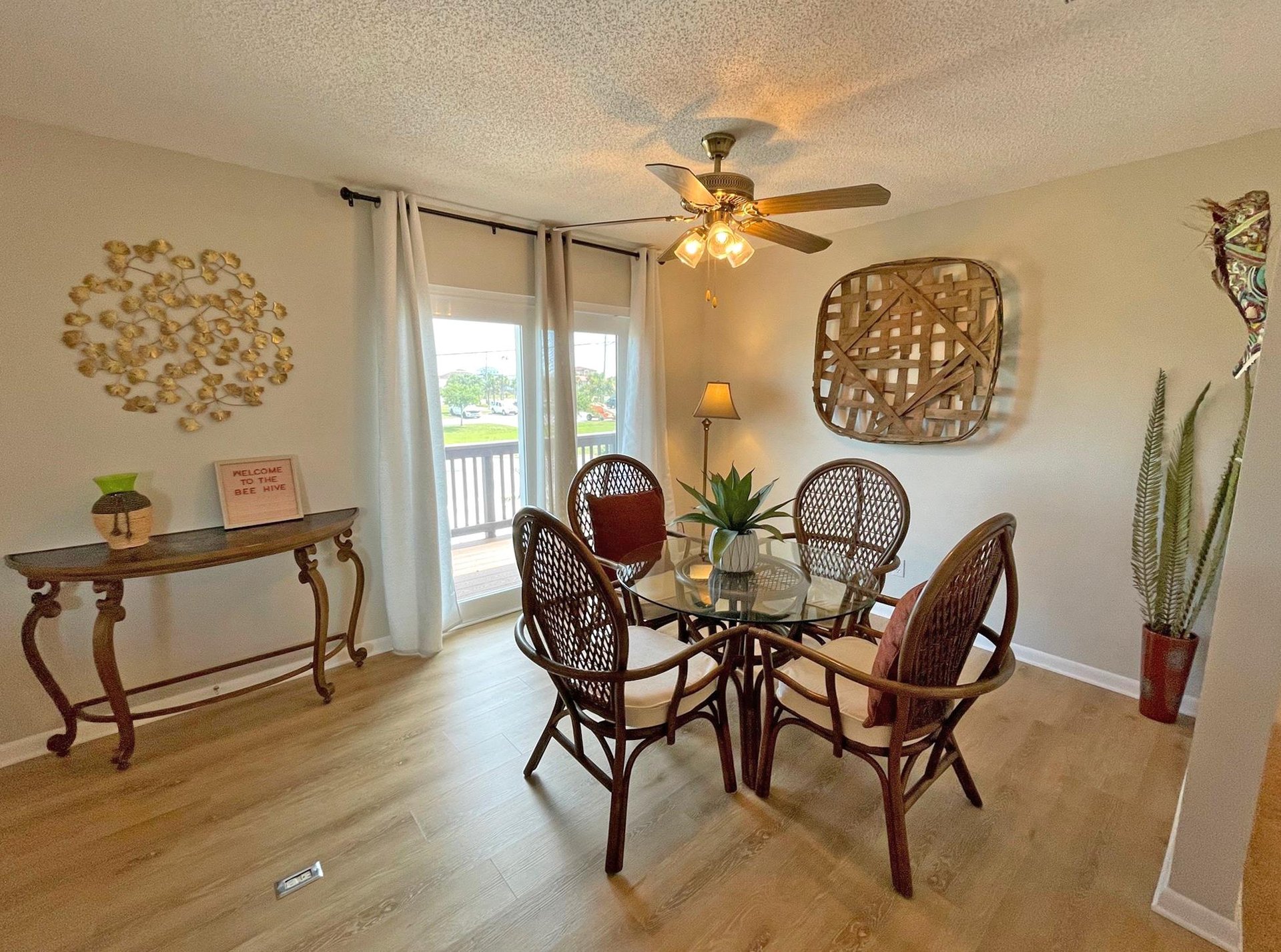 Panferio 903  The Beehive 9