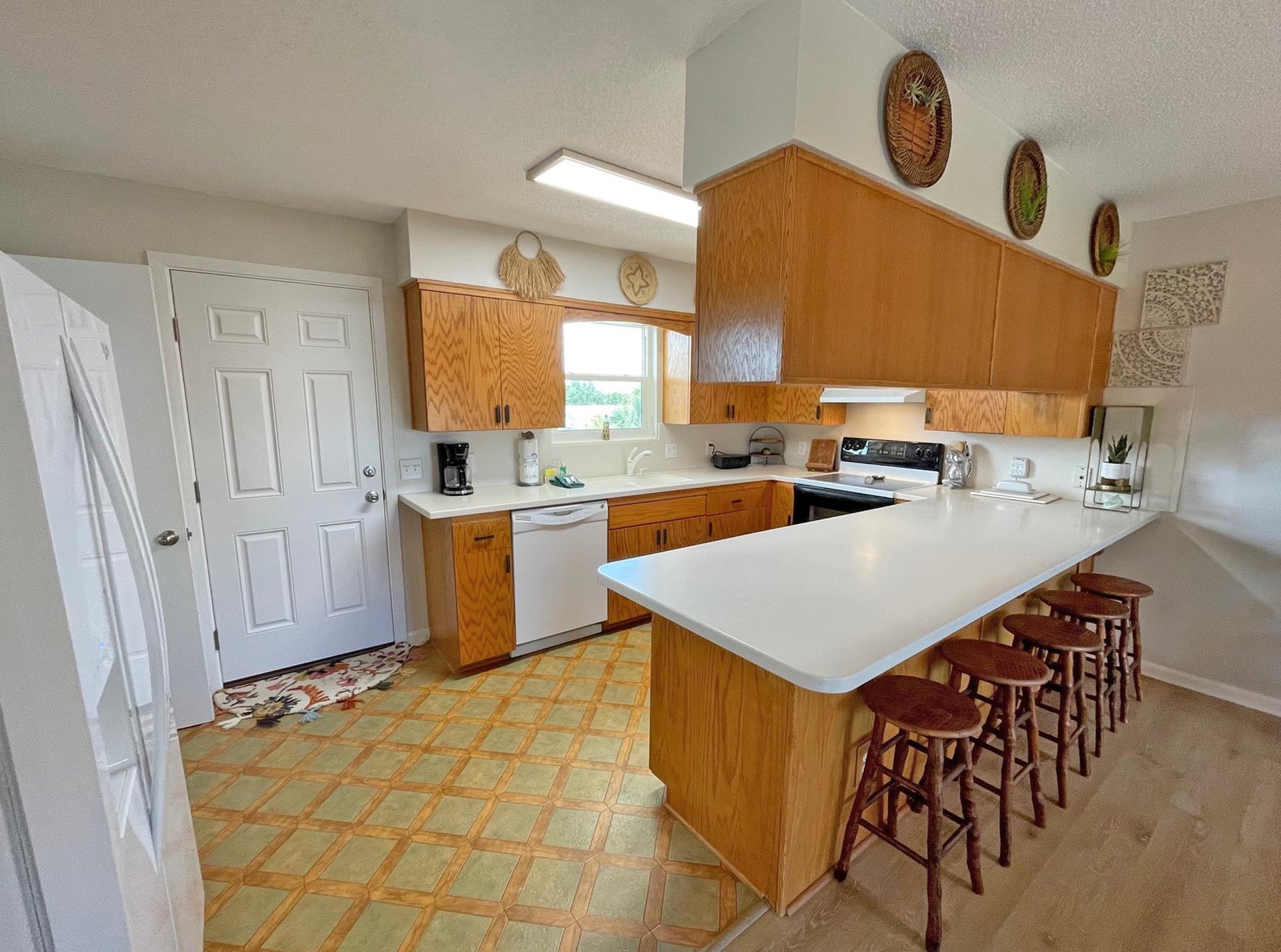 Panferio 903  The Beehive 10