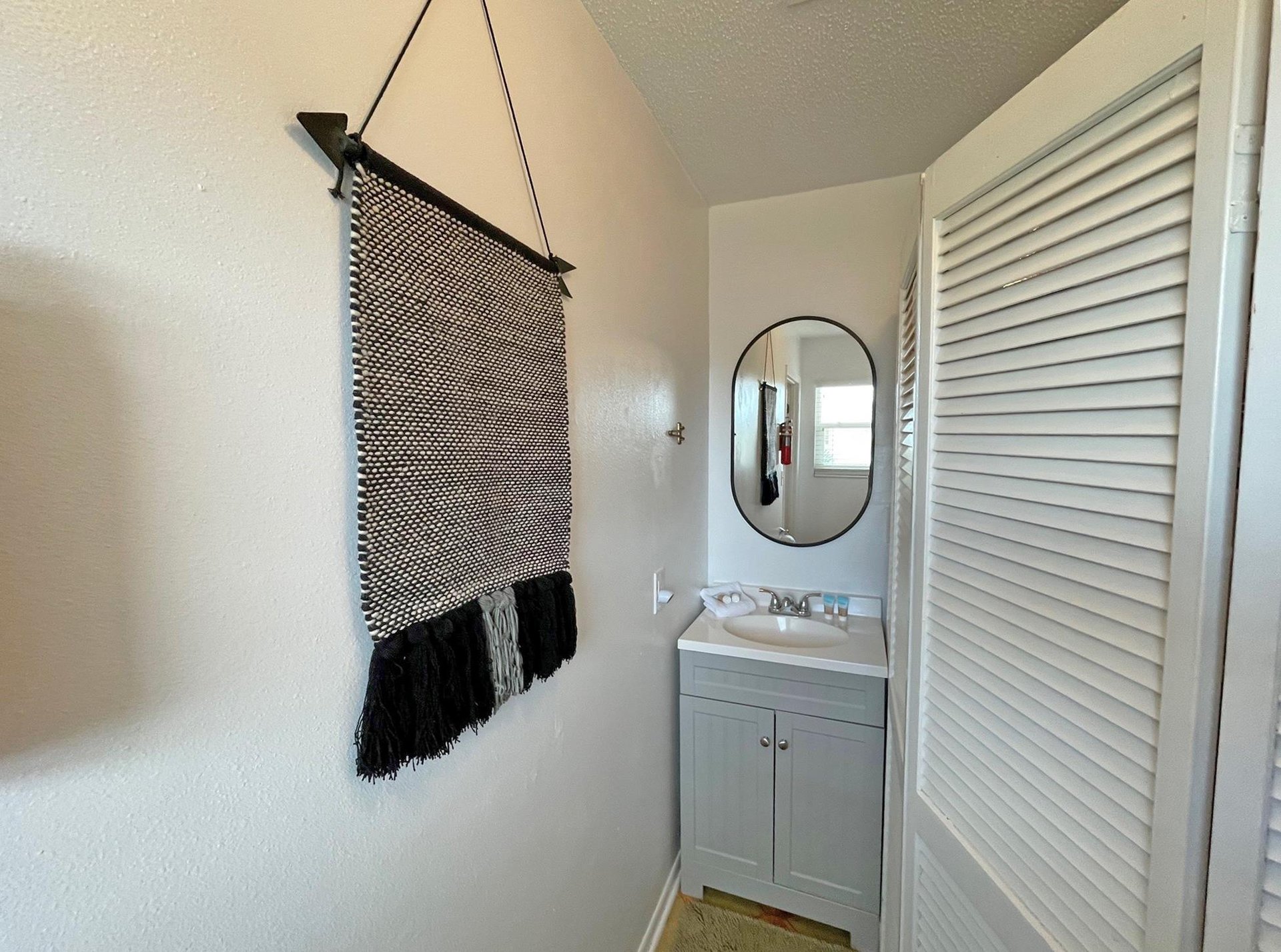 Panferio 903  The Beehive 15