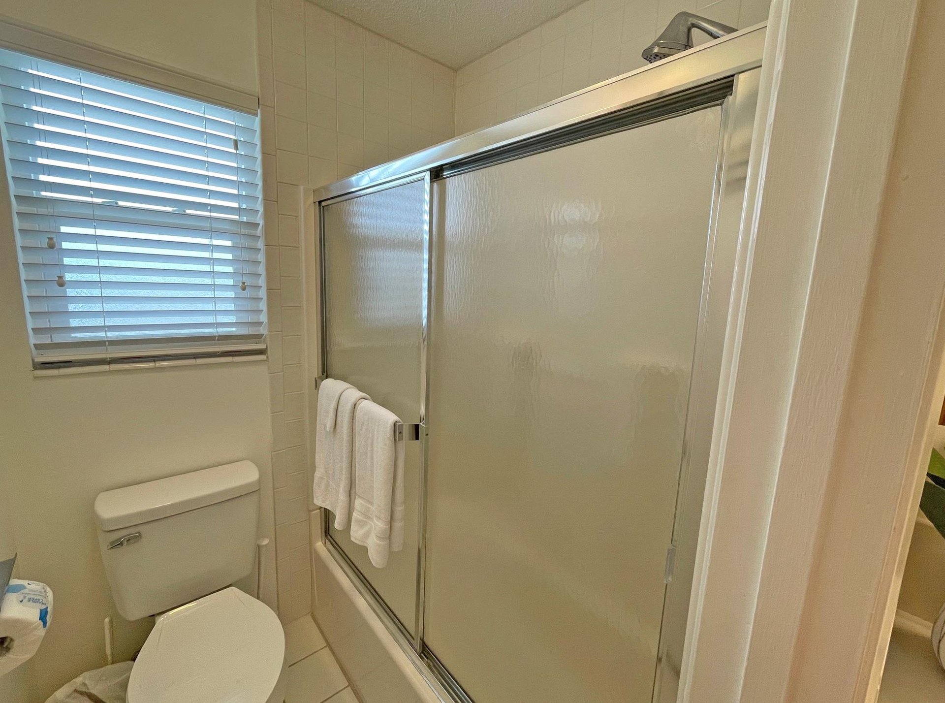 Panferio 903  The Beehive 17