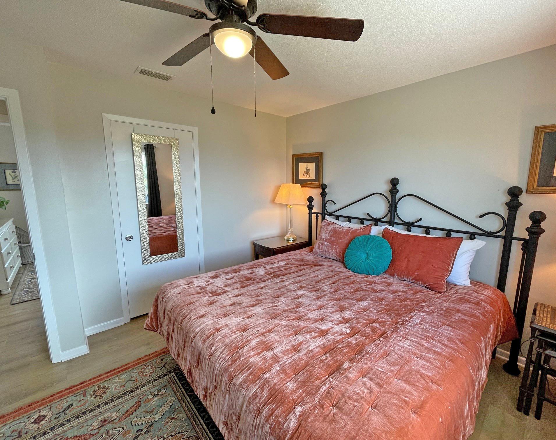 Panferio 903  The Beehive 19