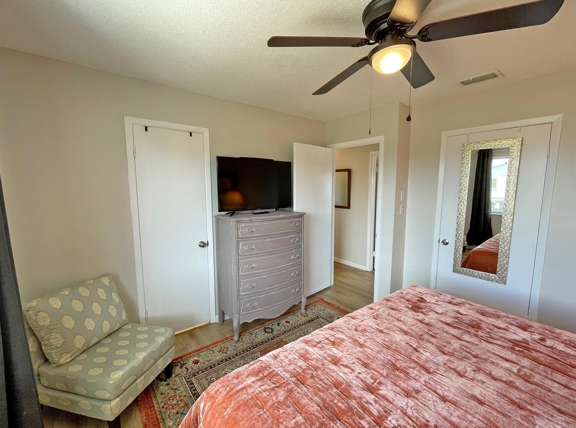 Panferio 903  The Beehive 20