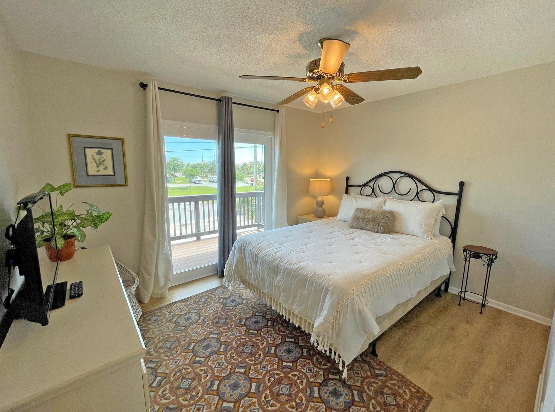 Panferio 903  The Beehive 21