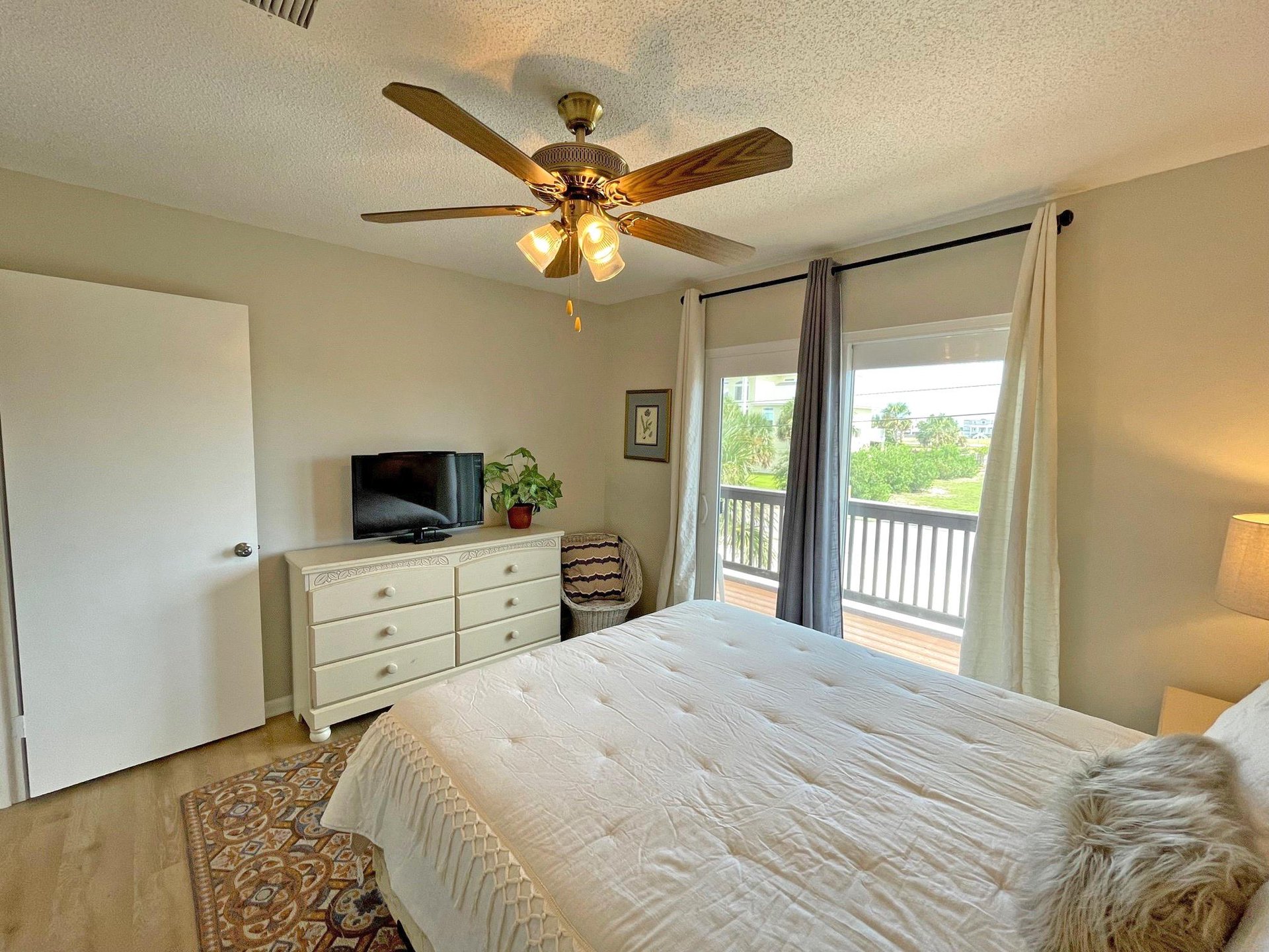 Panferio 903  The Beehive 22