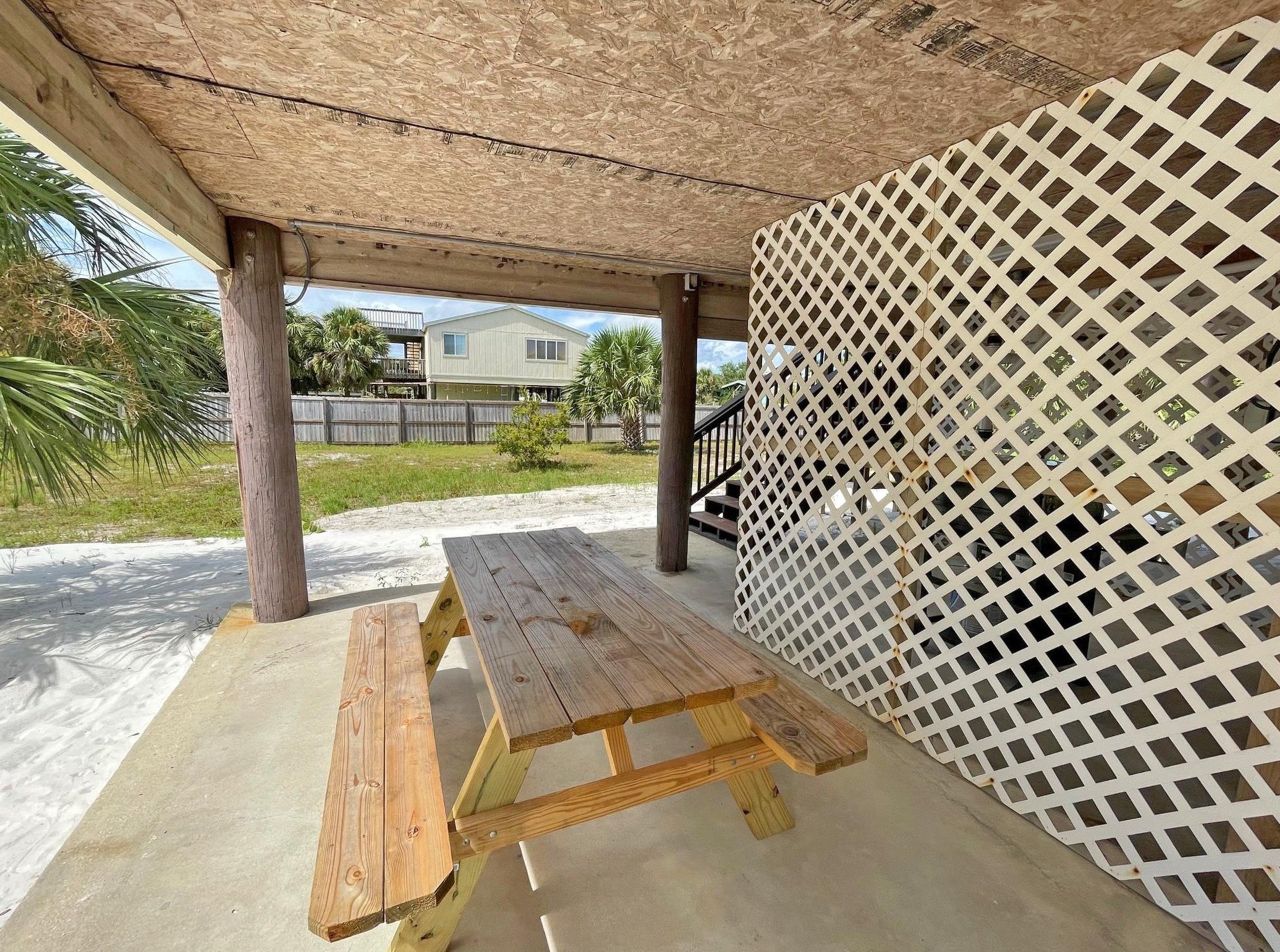 Panferio 903  The Beehive 23