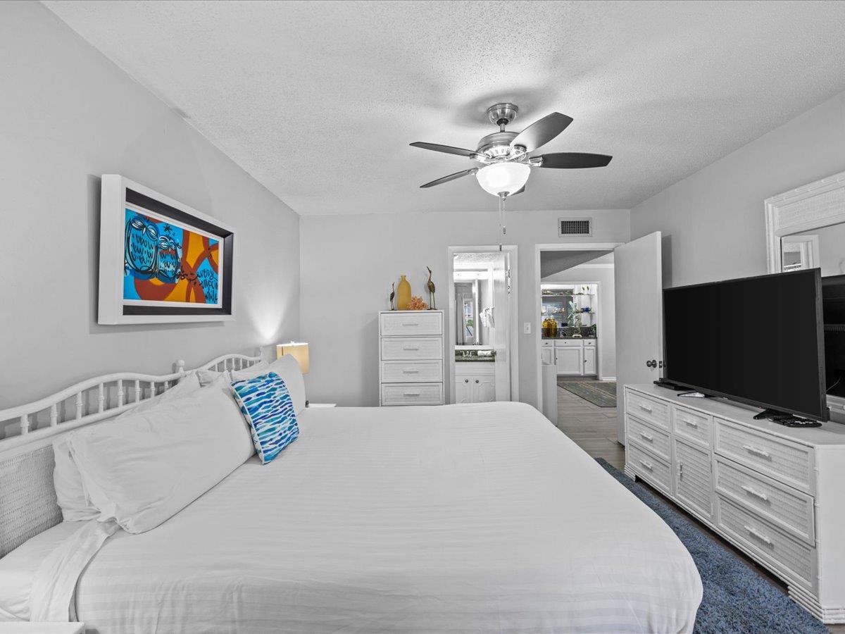 Holiday Surf and Racquet Unit 2A 13